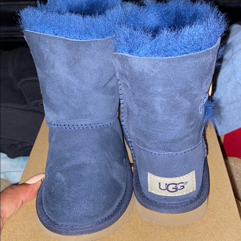 Ugg T Bailey button